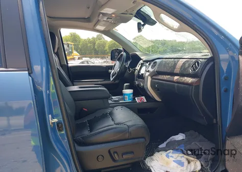 2020 Toyota Tundra Limited z USA, uszkodzony, nr VIN 5TFHY5F1XLX929259